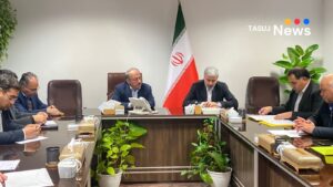 نشست شهرداران شهرهای شهرستان شبستر با دکـتر نصرتی، معاون عمرانی وزیر کشور