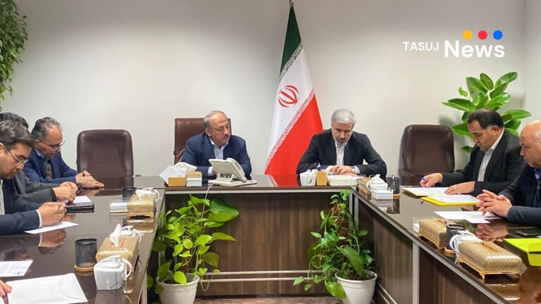 نشست شهرداران شهرهای شهرستان شبستر با دکـتر نصرتی، معاون عمرانی وزیر کشور