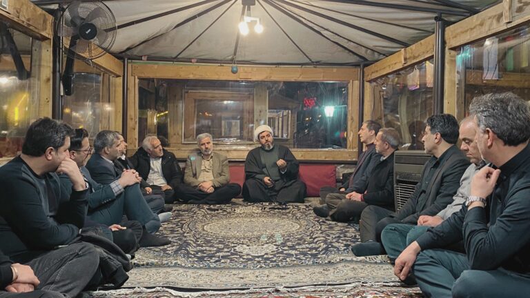نشست امام جمعه تسوج با فعالان فرهنگی و اجتماعی مقیم تهران